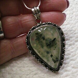 Gorgeous MOSS PREHNITE Handmade Sterling 925 Pendant/Chain #355E